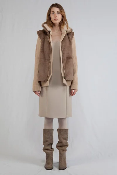 Look 18